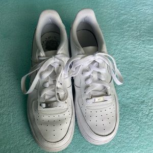 womens nike air force 1’s